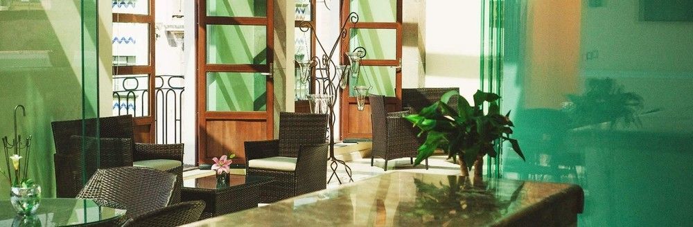 Nueva Luna Boutique